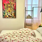 Апартаменты Pink Sissi Hideaway Mit Seeblick
