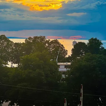 Pink Sissi Hideaway Mit Seeblick Daire Bregenz
