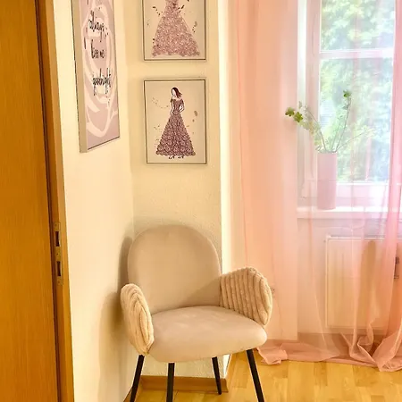 Daire Pink Sissi Hideaway Mit Seeblick *