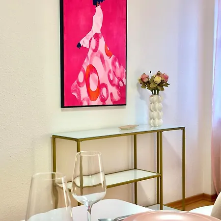 Pink Sissi Hideaway Mit Seeblick